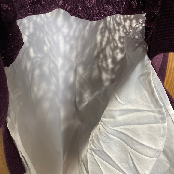 Purple lace 2 layer sweater - Picture 3 of 6